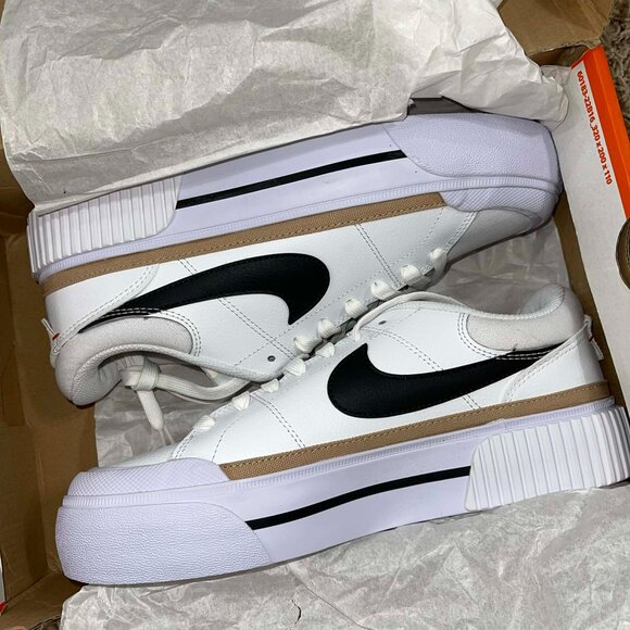 Nike Women's Court Legacy Lift Platform Sneakers Shoes DM7590-100 Size 9.5 (New) - Picture 2 of 16